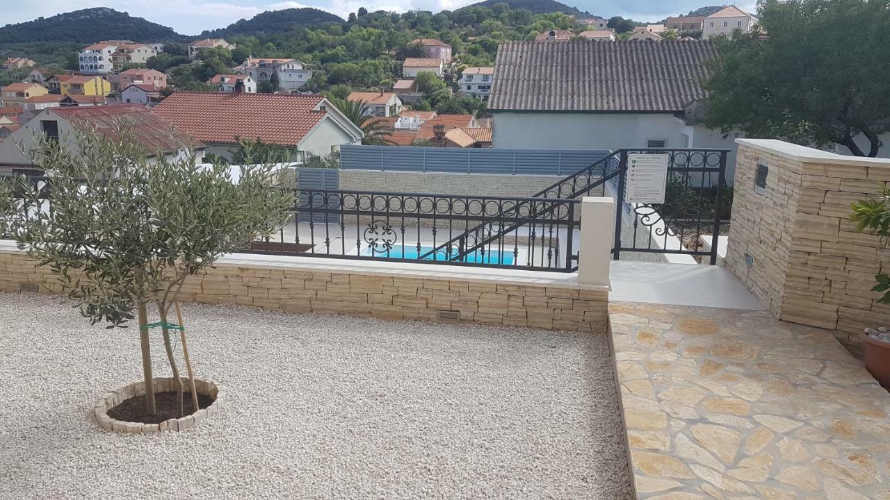 Apartment Azaleja 萨利 外观 照片