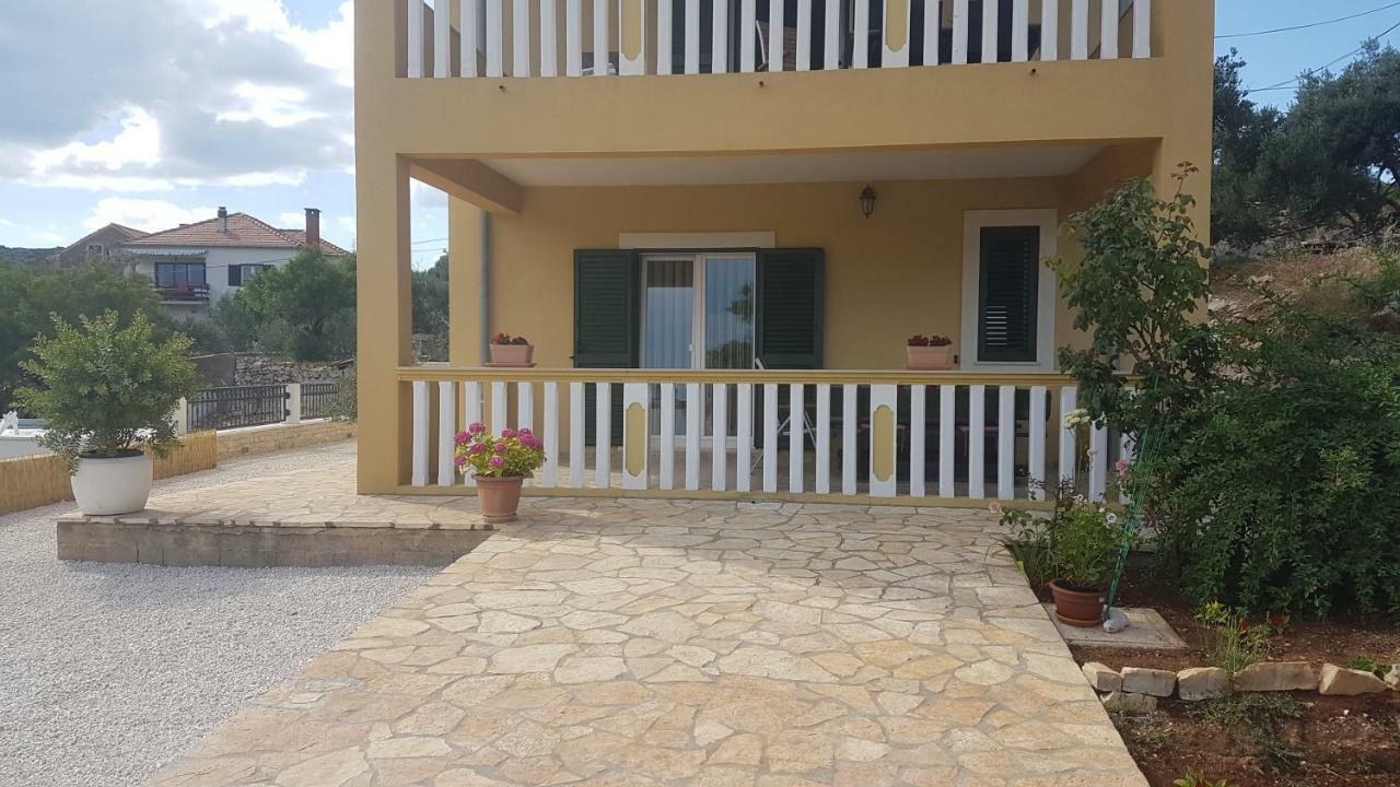Apartment Azaleja 萨利 外观 照片